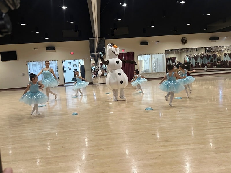 Child 3-5 Ballet performance at Holiday Dance Showcase